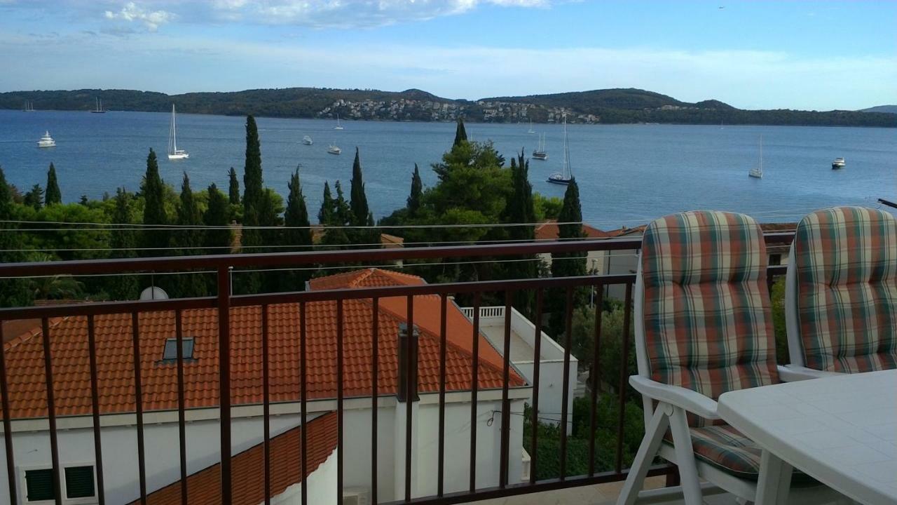 Lambrisa Appartement Trogir Buitenkant foto