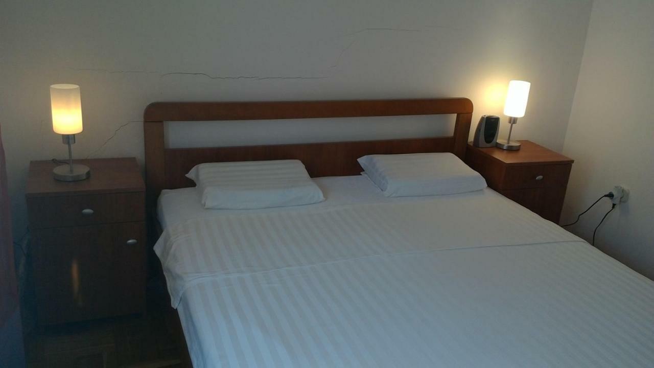 Lambrisa Appartement Trogir Buitenkant foto