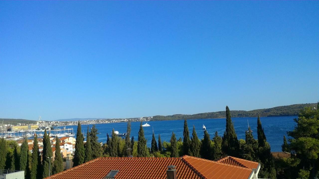 Lambrisa Appartement Trogir Buitenkant foto