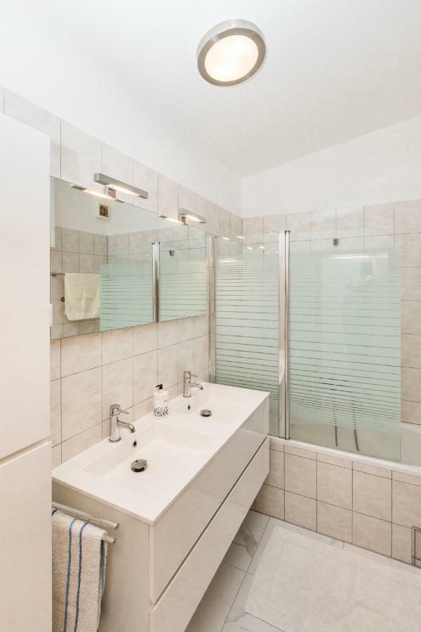 Lambrisa Appartement Trogir Buitenkant foto