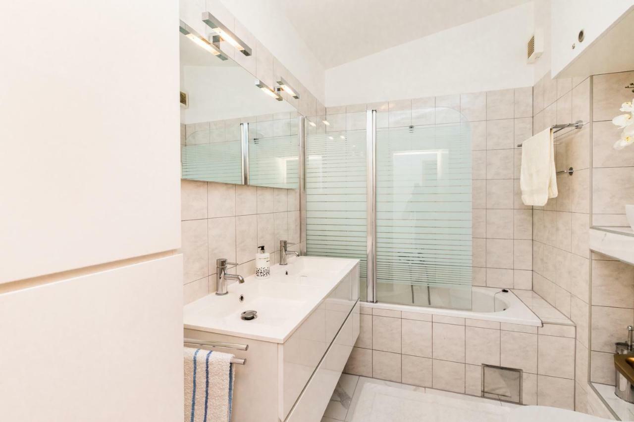 Lambrisa Appartement Trogir Buitenkant foto