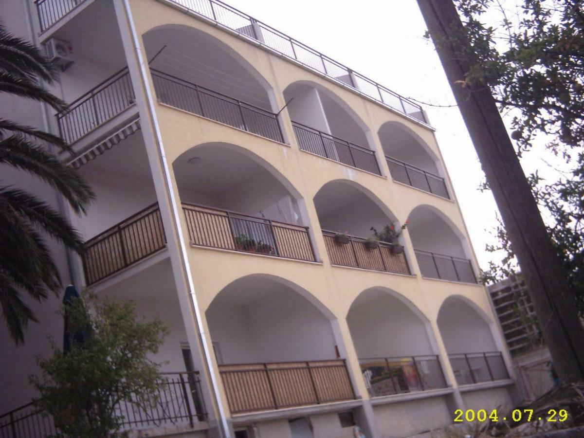 Lambrisa Appartement Trogir Buitenkant foto